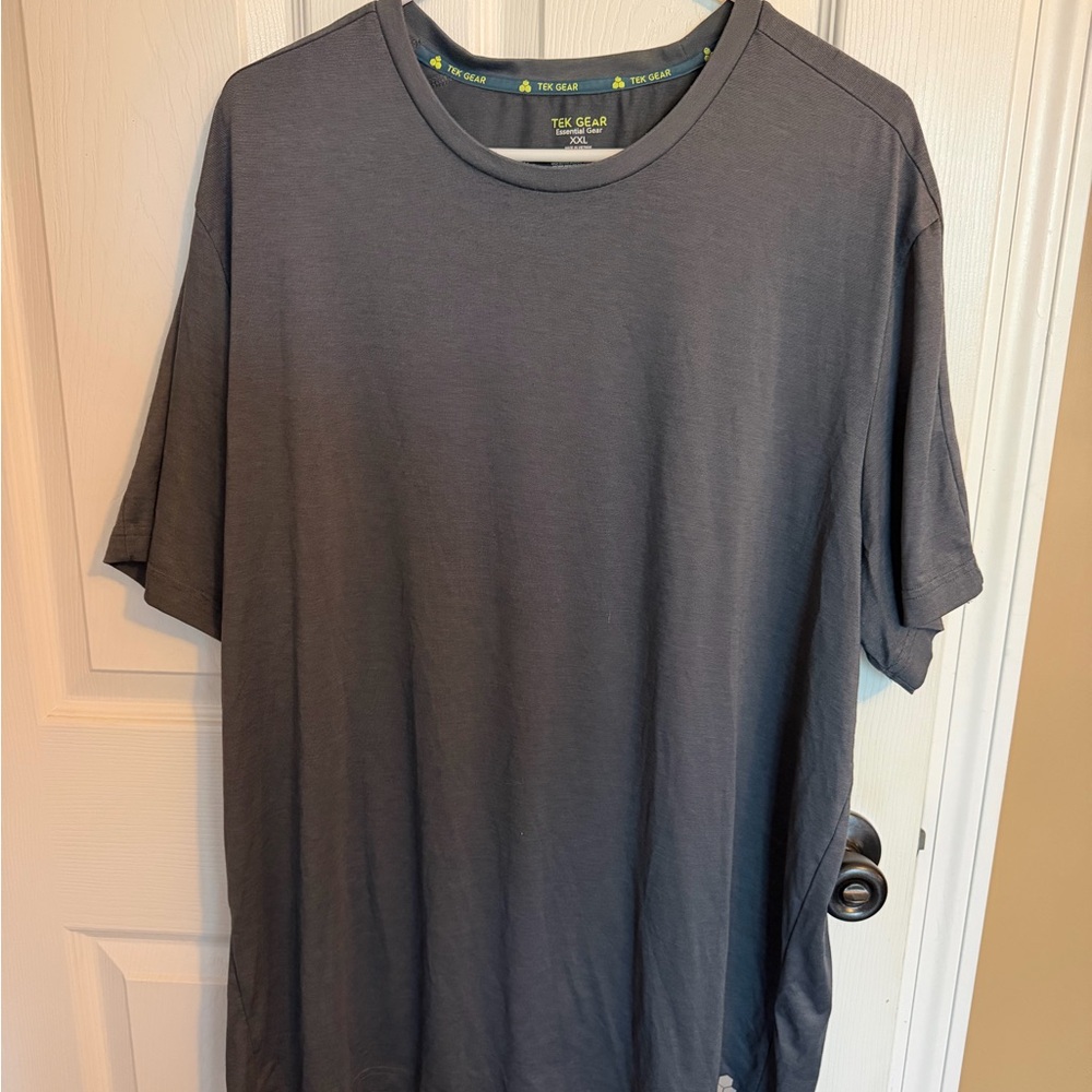 tek gear Men's Charcoal Performance Short Sleeve Tee